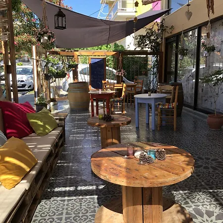 Rhodes Backpackers Boutique Hostel And Apartments-2